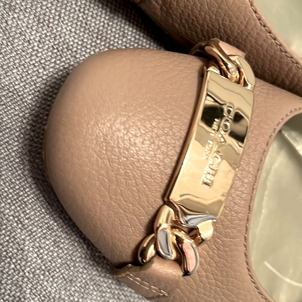 Authentic Coach flats size 7